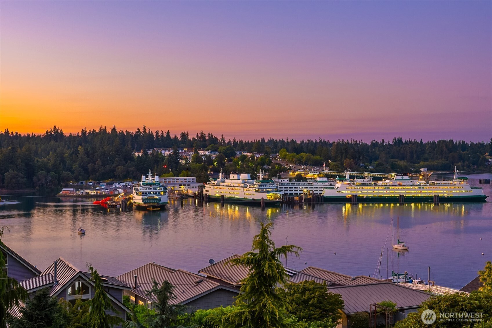 Property Photo: 5788 Packard Lane NE WA 98110