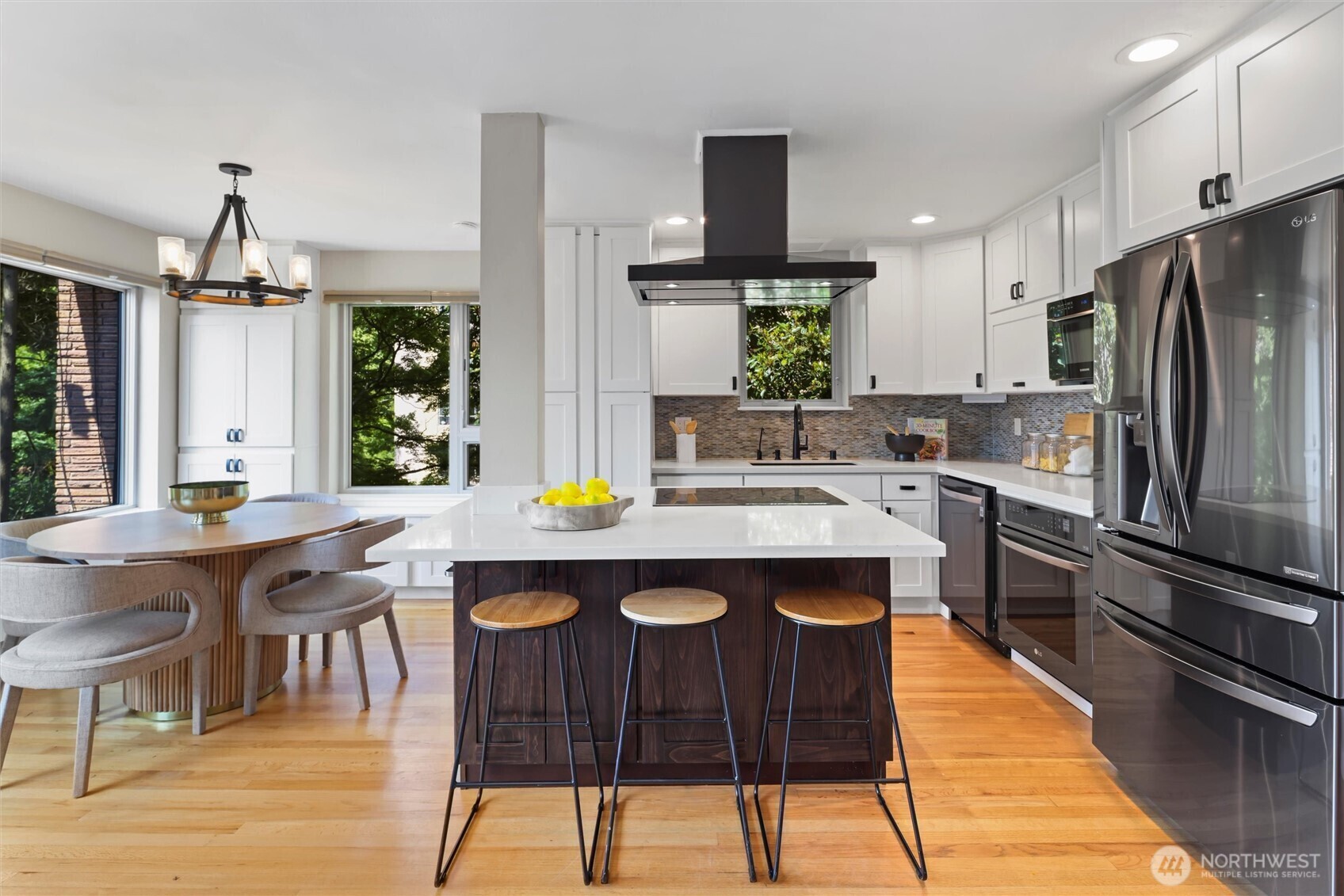 530 W Olympic Place 407  Seattle WA 98119 photo