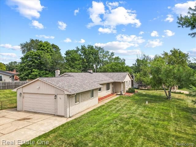 225 Cross Timbers Street  Oxford Twp MI 48371 photo