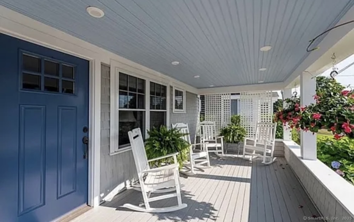 Property Photo: 5 Knollwood Drive CT 06475