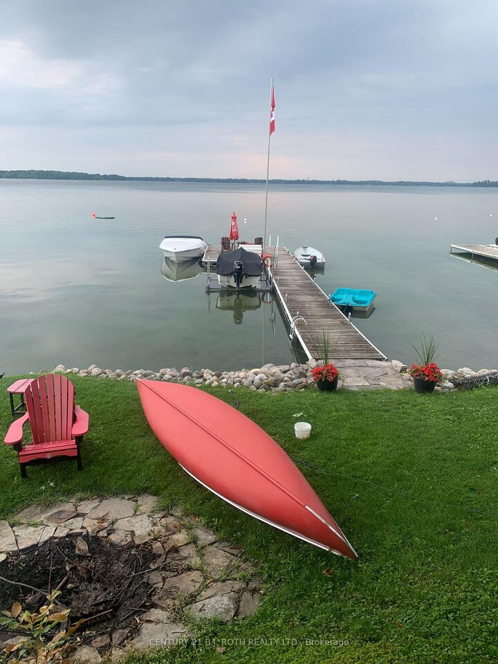 Photo de la propriété: 3939 Menoke Beach Road ON L3V 0T9