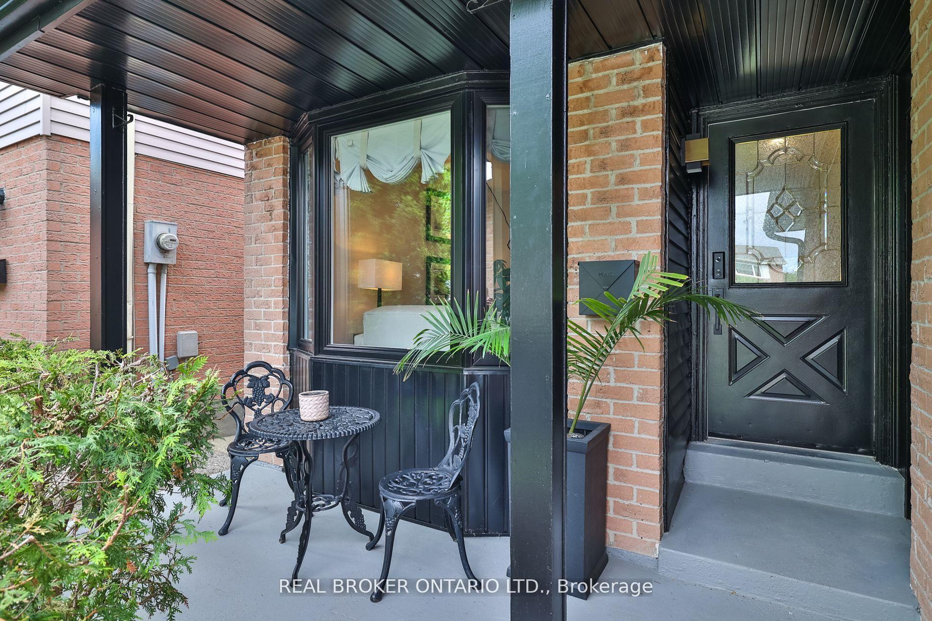 Property Photo: 3116 Keynes Crescent ON L5N 3A1