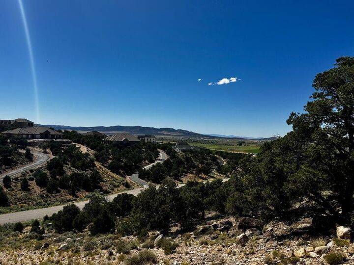 Property Photo: 1085 S Canyon Dr UT 84720
