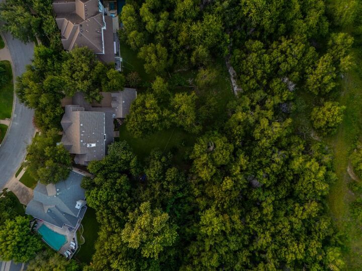 Property Photo: 6636 Dogwood Creek Drive TX 78746