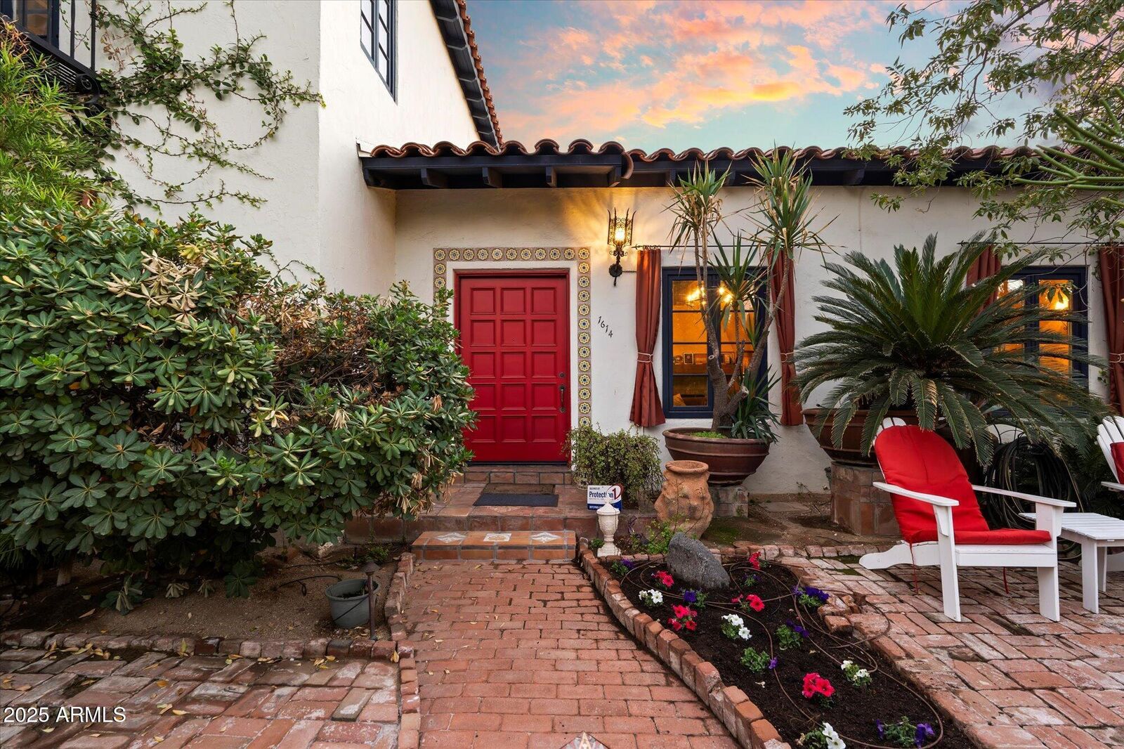 Property Photo:  1614 Palmcroft Drive SW  AZ 85007 