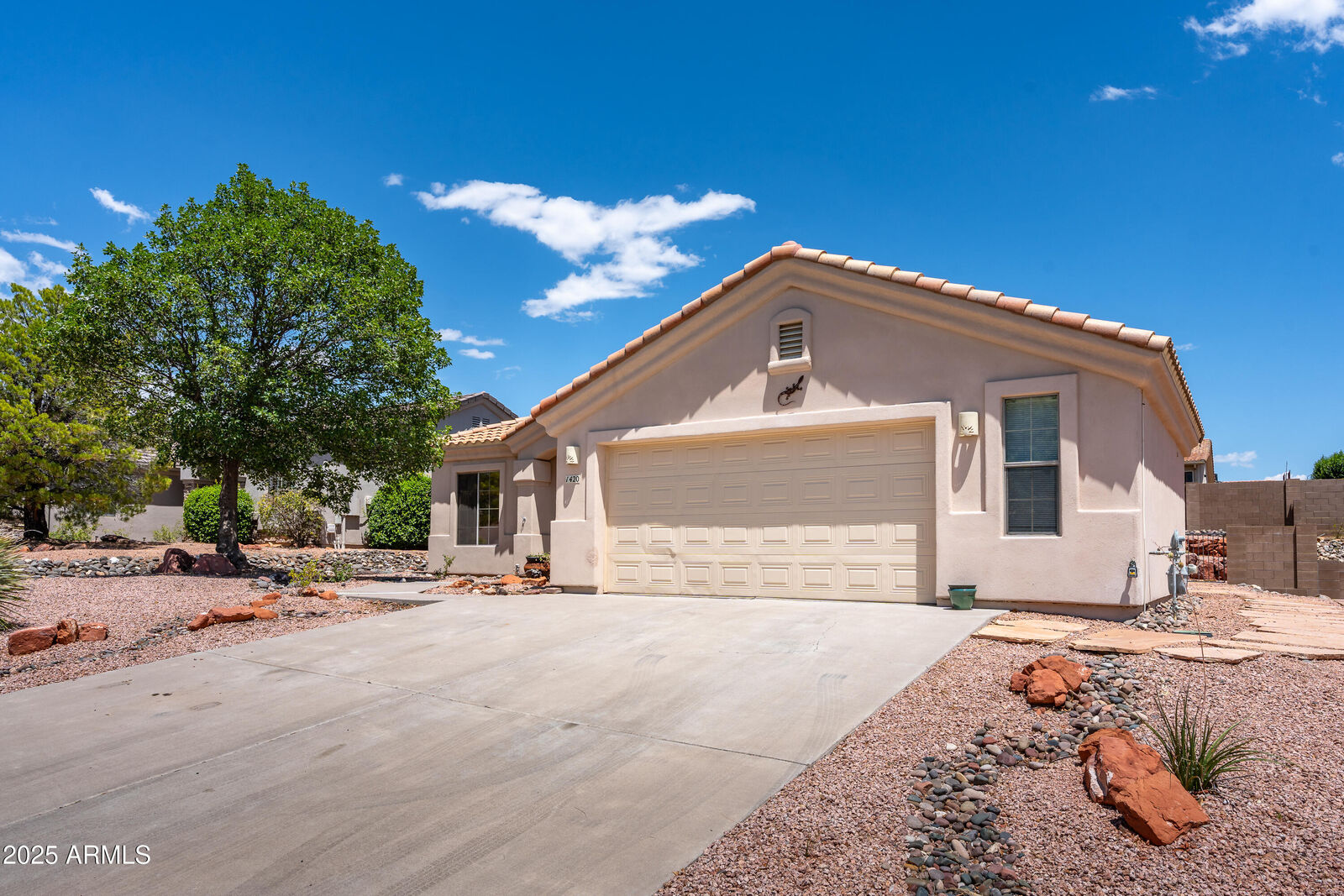 Property Photo:  1420 E Ridgeview Drive  AZ 86326