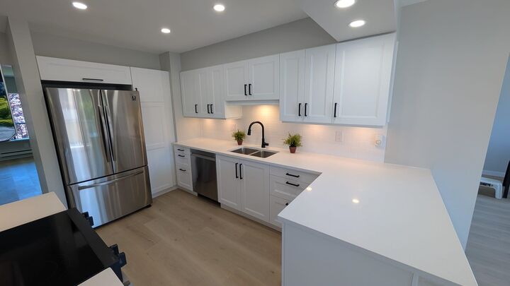 Property Photo: 32959 George Ferguson Way 40 BC V2S 7W9