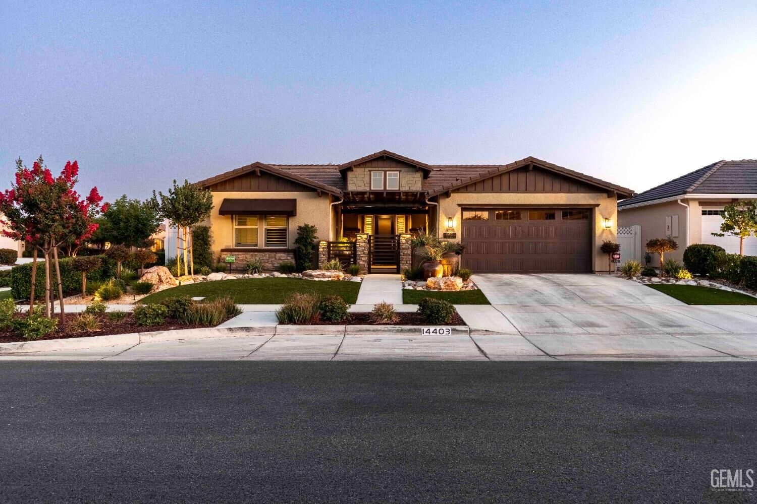 Property Photo:  14403 Utica Way  CA 93311 