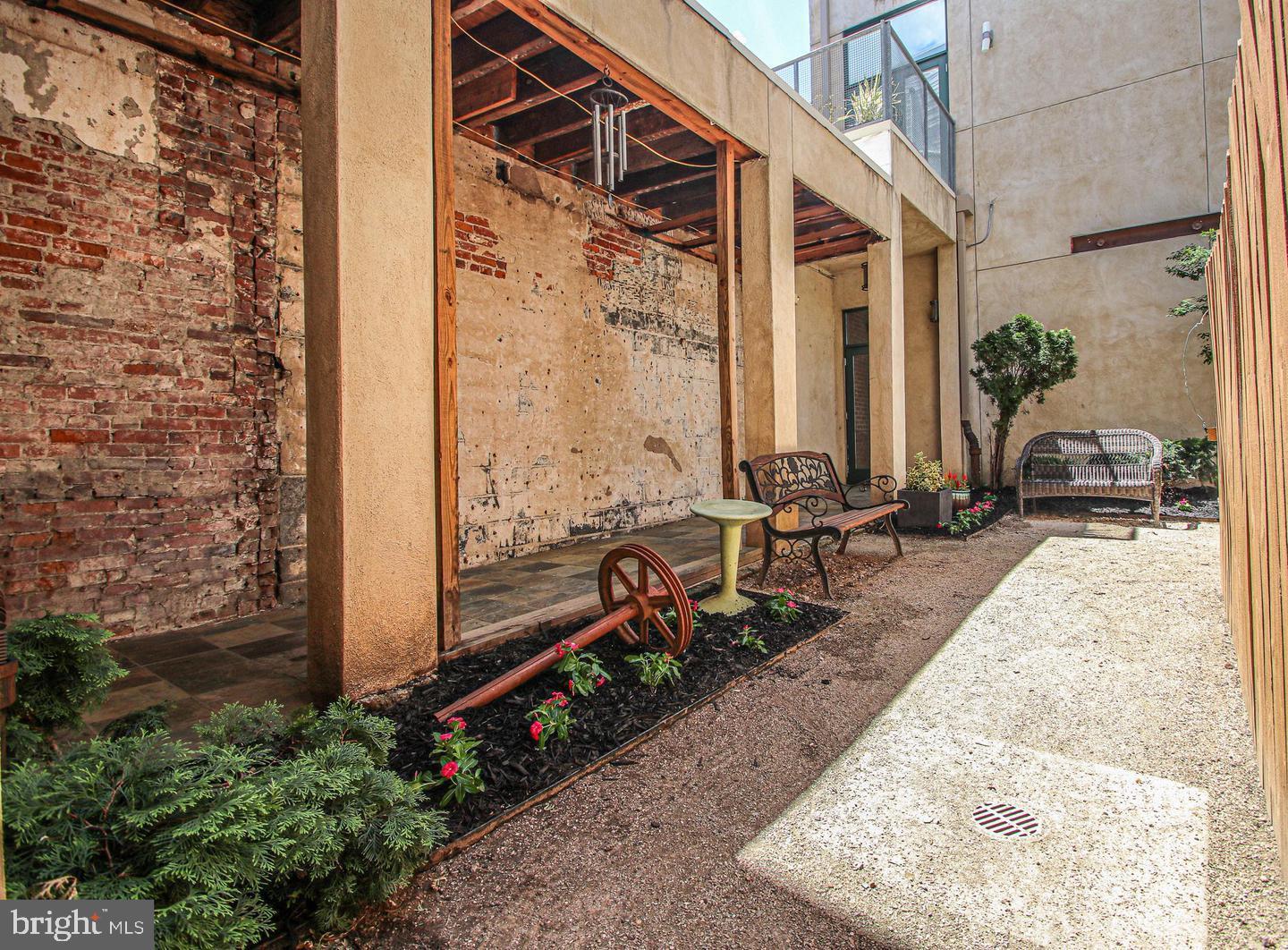 Property Photo: 722 N 2nd Street 301 PA 19123
