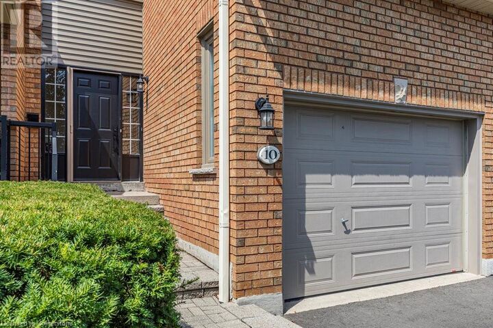 Property Photo:  10 Huntingwood Avenue 20  ON L9H 6X3 