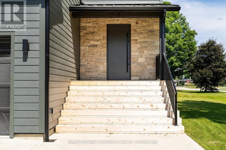 Photo de la propriété:  18 Melville Street  ON L0M 1P0 