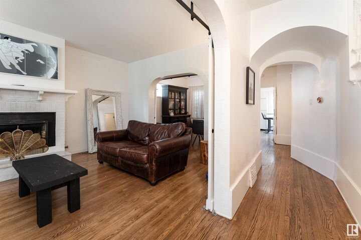 Property Photo:  10523 127 Street NW  AB T5N 1V8 