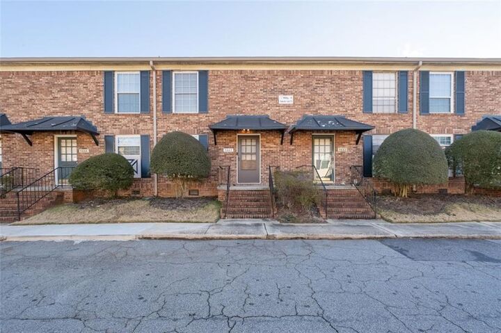 Property Photo: 5667 Kingsport Drive GA 30342