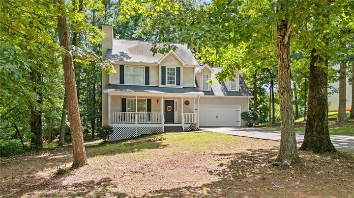 Property Photo: 7065 Wessex Way GA 30028