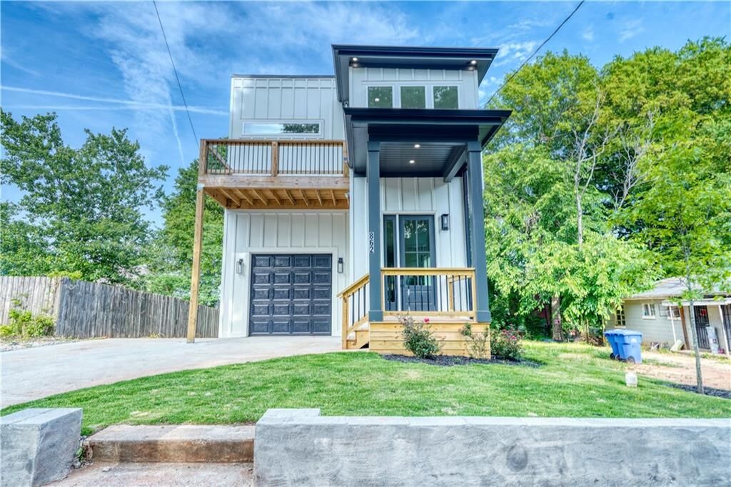 Property Photo: 862 Hobson Street SW GA 30310