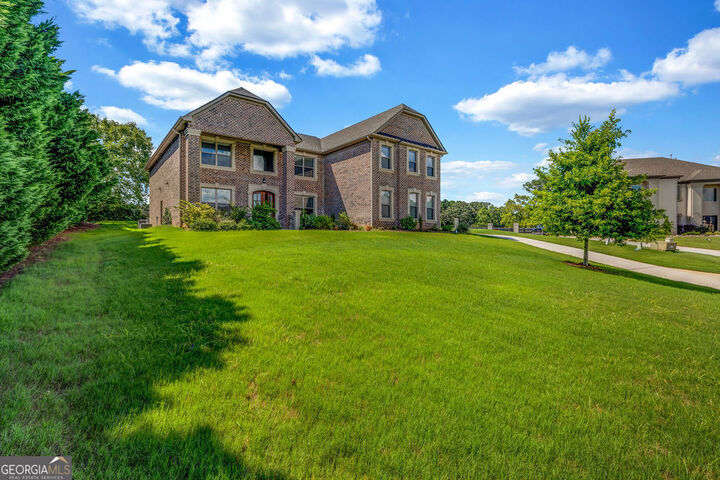 Property Photo:  2606 Bosworth Court NE  GA 30013 