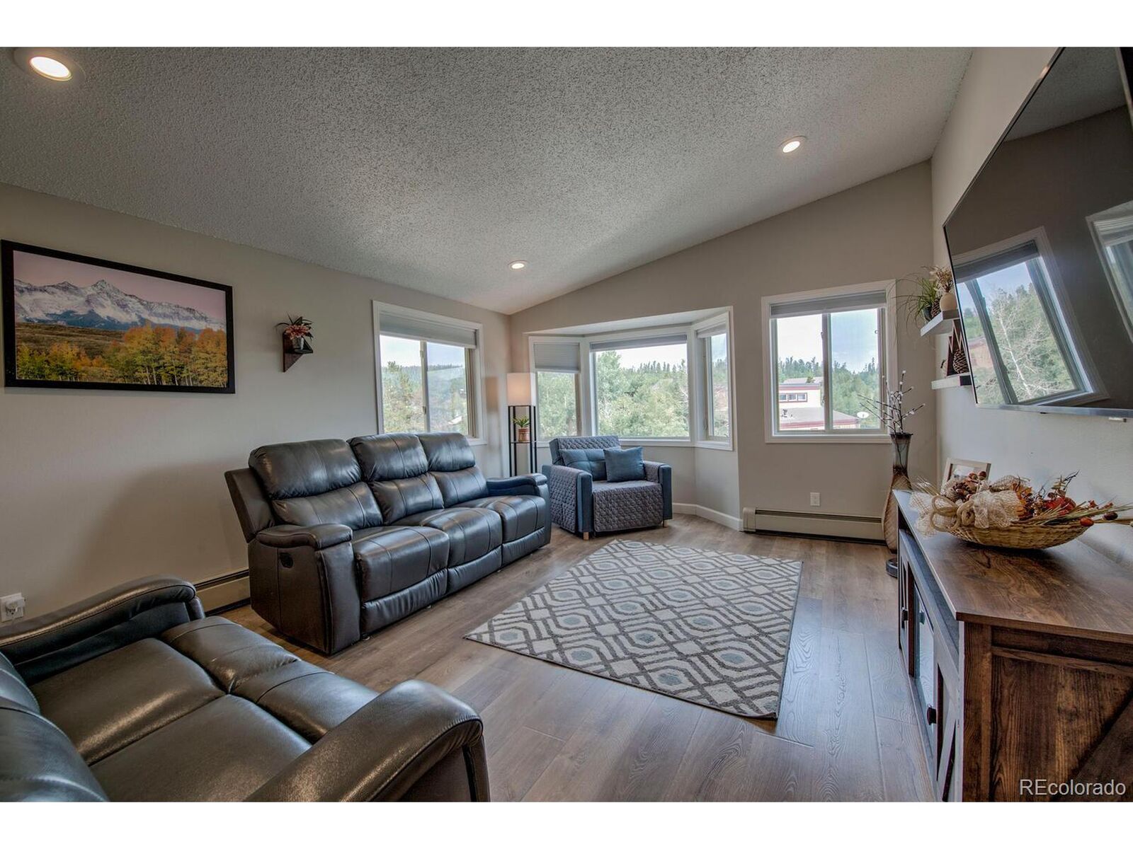 Property Photo:  2010 Silverheels Dr  CO 80498 