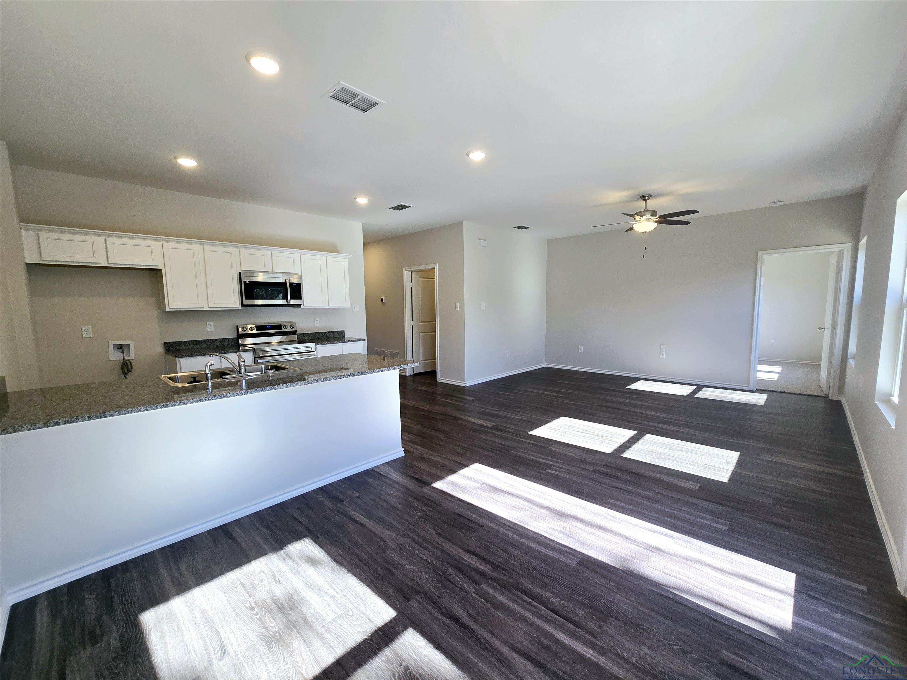 Property Photo: 1001 Mission Creek Drive TX 75601