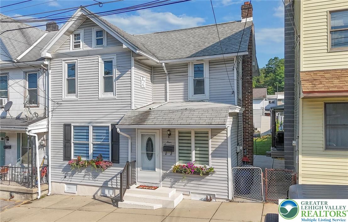 Property Photo: 417 E Union Street PA 18252