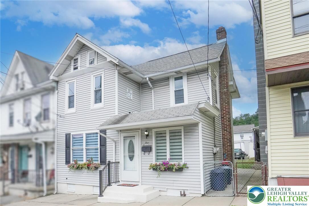 Property Photo:  417 E Union Street  PA 18252 