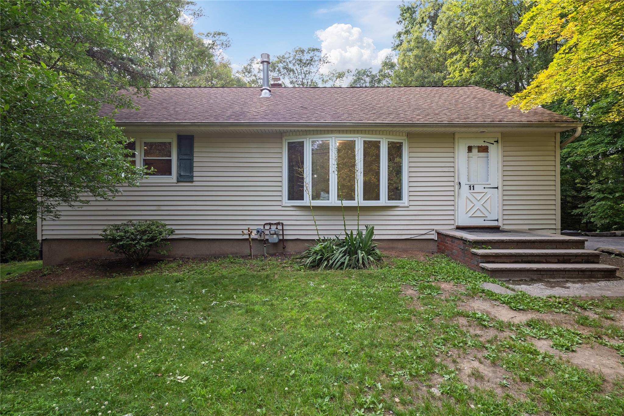 11 Brookview Boulevard  Chestnut Ridge NY 10977 photo