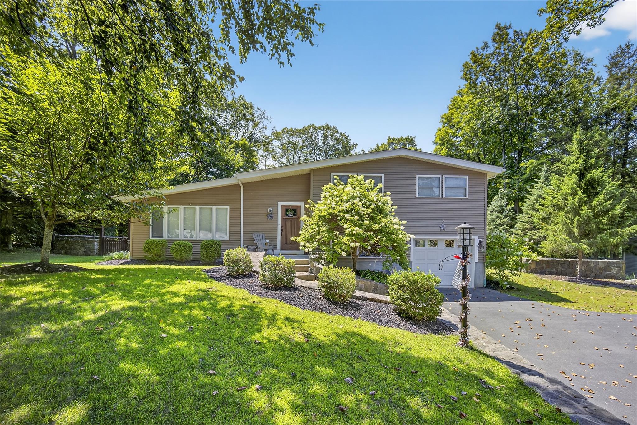 22 Somerset Road  Mahopac NY 10541 photo