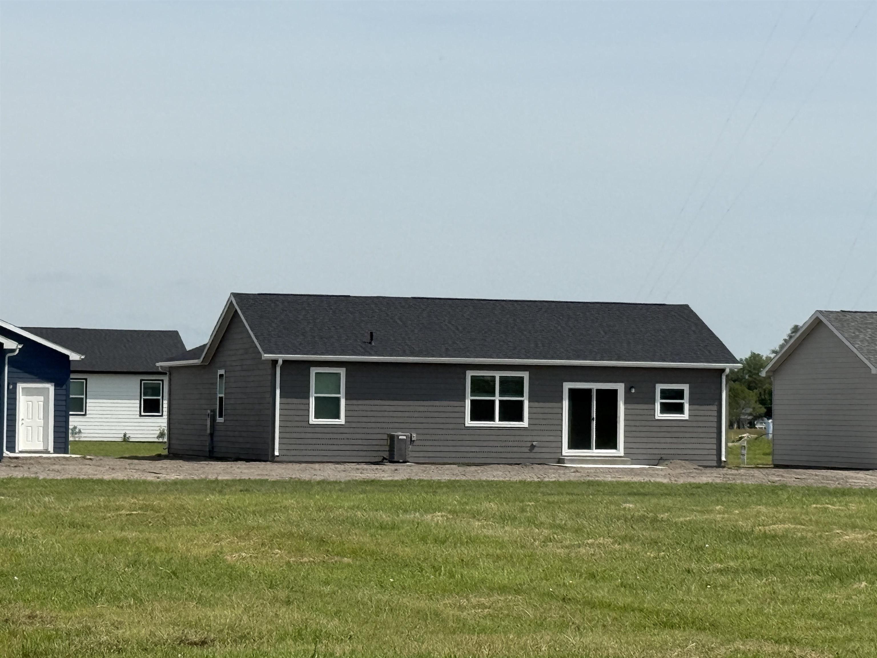 Property Photo:  1220 W 16th  NE 69101-21 