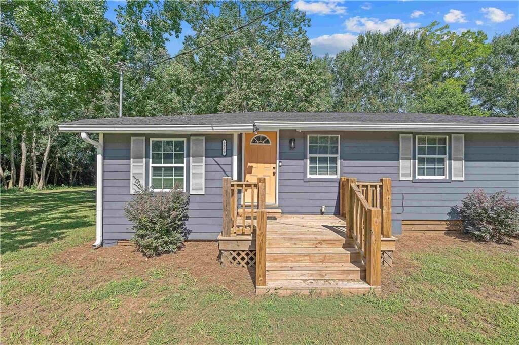 Property Photo: 3069 Gregory Court AL 36575