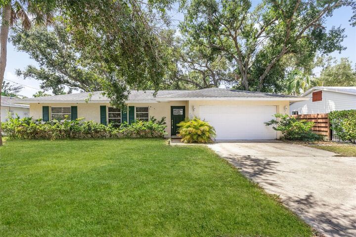 Property Photo: 2450 Arlington Street FL 34239
