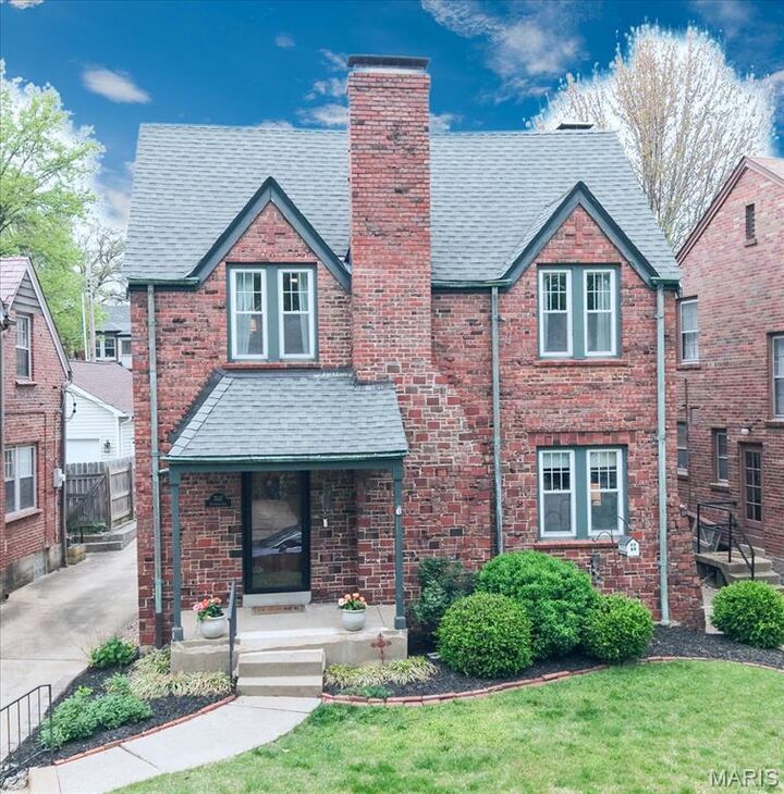7447 Stanford Avenue  St Louis MO 63130 photo