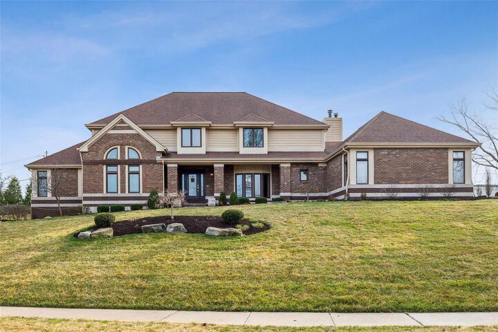 10700 Kingsbridge Estates Drive  Creve Coeur MO 63141 photo