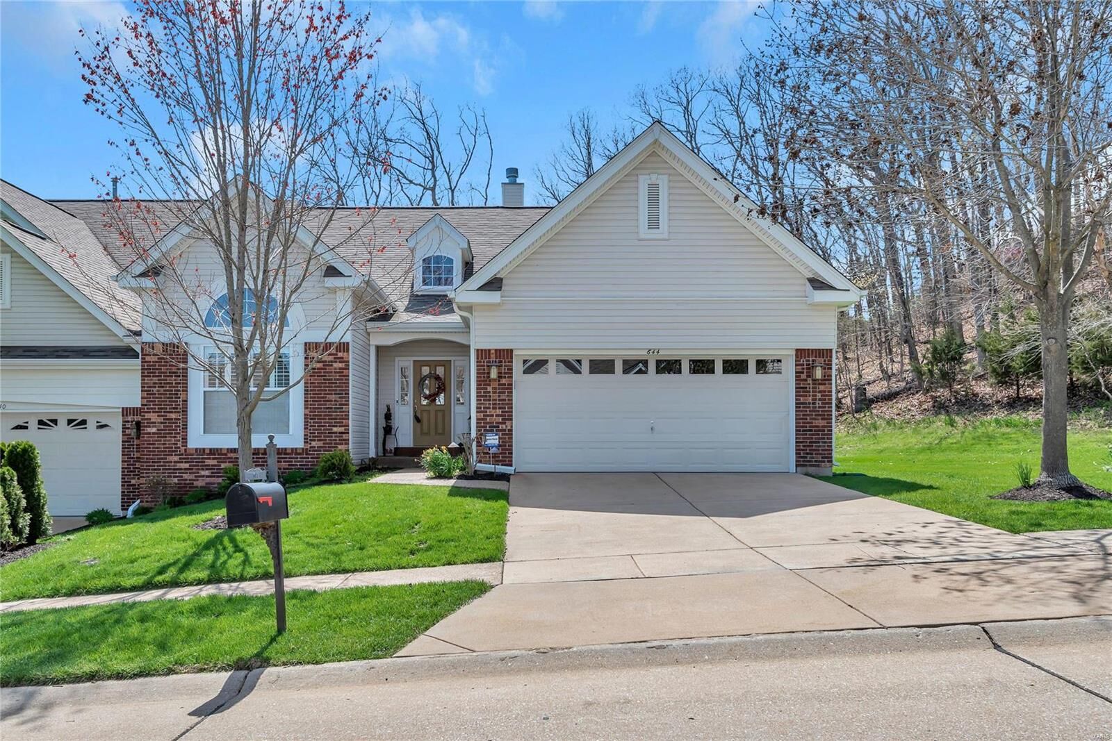 Property Photo:  644 Bluffs View Court  MO 63025 