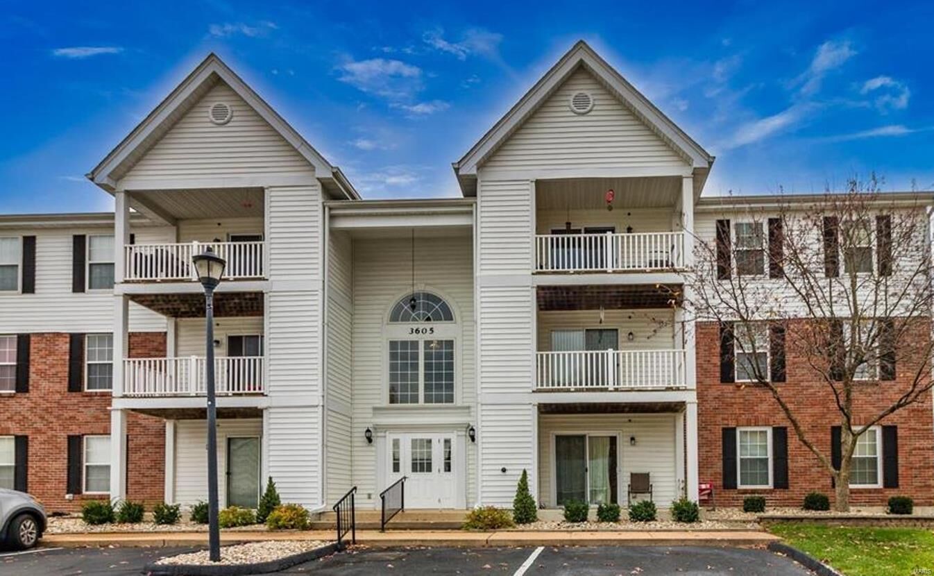 Property Photo: 3605 Traceyrich Road 2B MO 63125