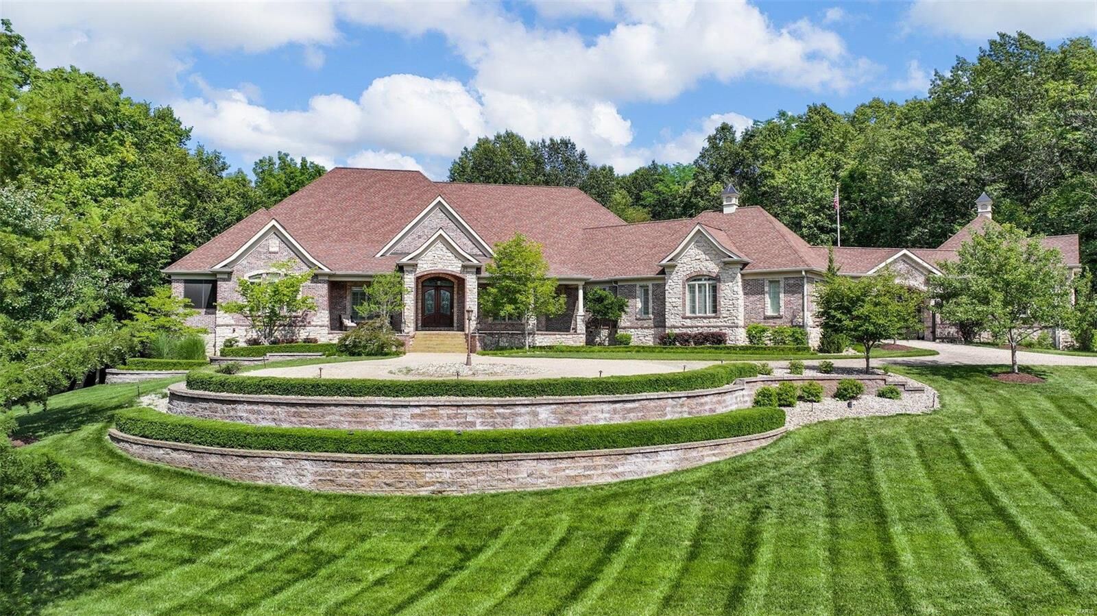 Property Photo: 1000 Stonecastle Drive MO 63366
