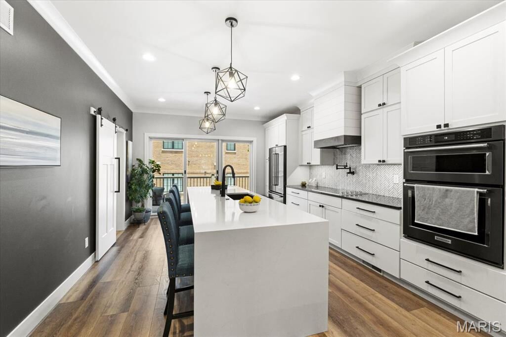 Property Photo:  9 E Main Street  MO 63090