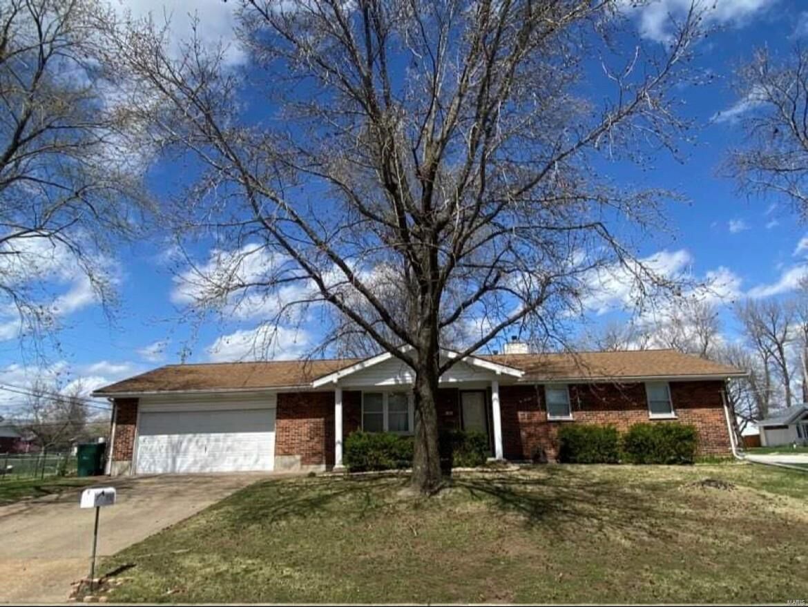 Property Photo: 702 Apricot Drive MO 63301
