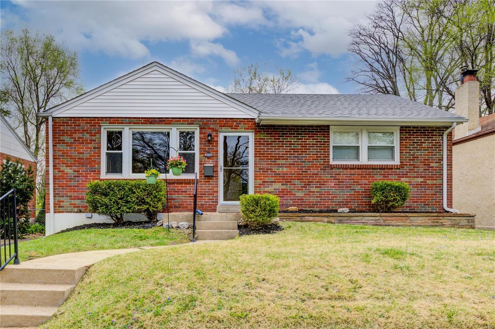 Property Photo: 6901 Dartmouth Avenue MO 63130