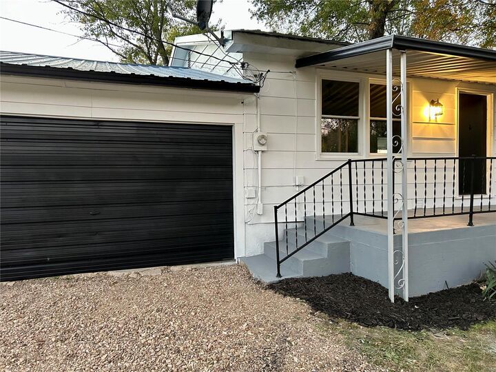Property Photo: 2037 Happy Ln MO 65041