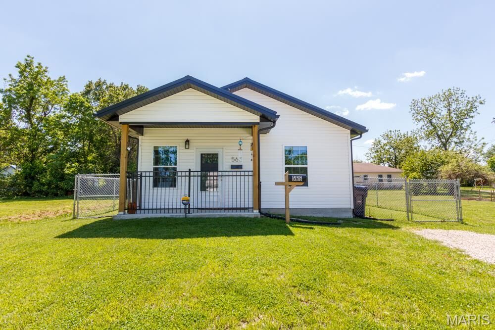 Property Photo: 565 Polk Street MO 65536