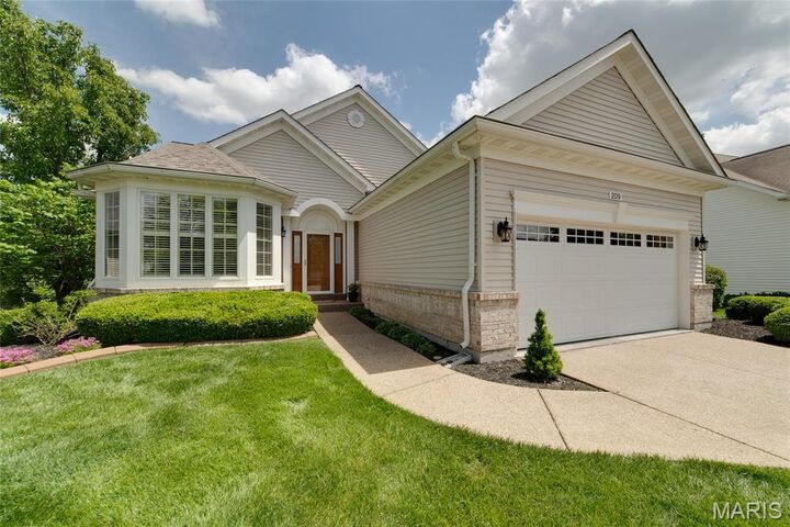 Property Photo:  209 Pigeon Drive S  MO 63367 