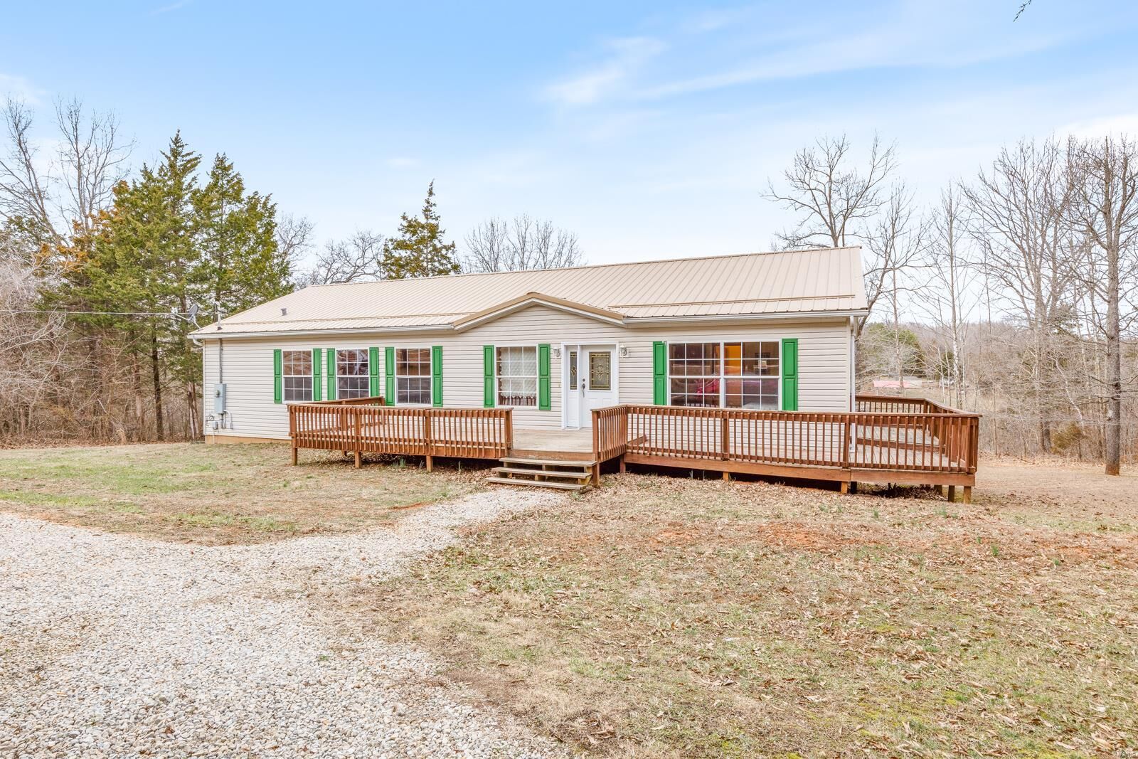 Property Photo: 10121 E Myrtle Drive MO 63626