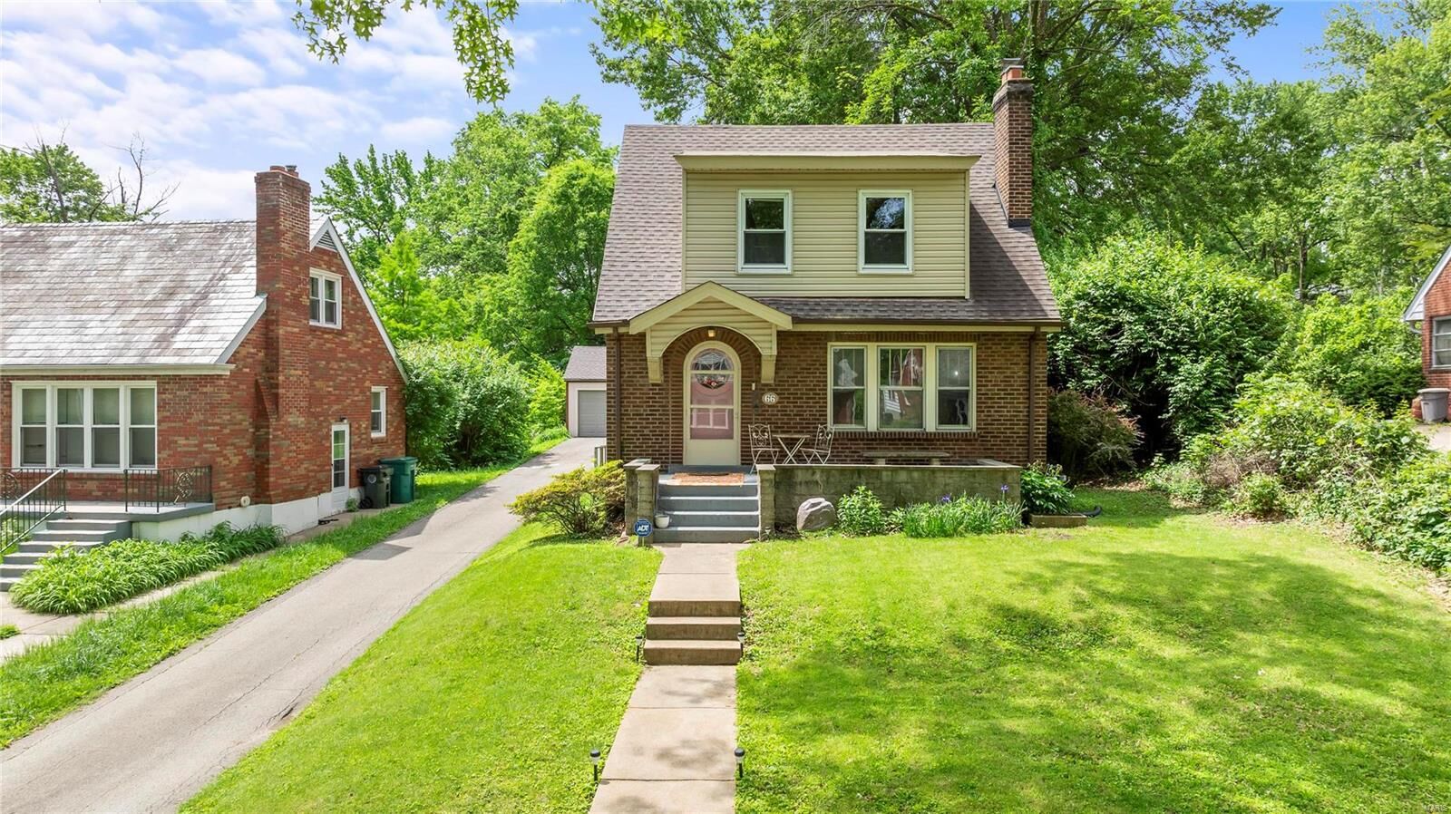 Property Photo:  66 Greendale Drive  MO 63121 