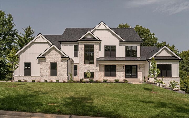 2 Chaminade Drive  St Louis MO 63141 photo