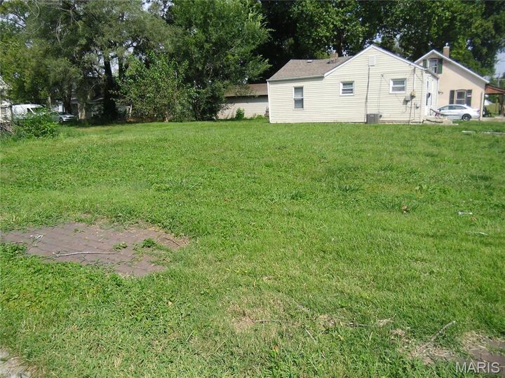 Property Photo:  301 N 11th Street  IL 62220