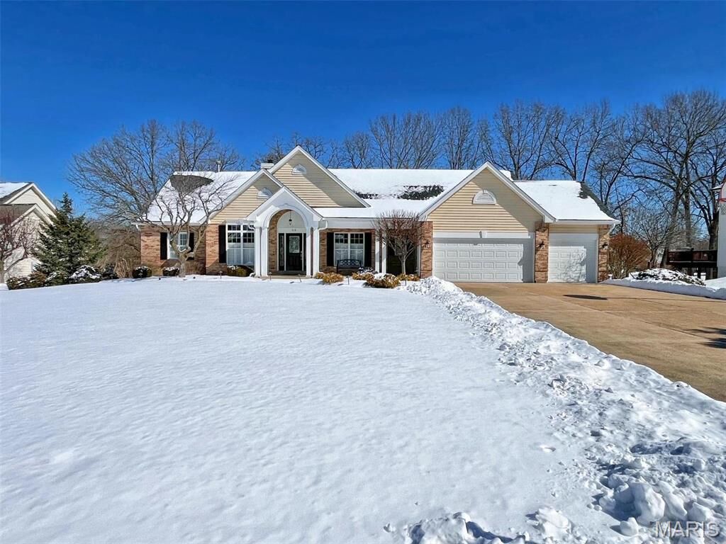 Property Photo: 715 Thorntree Lane MO 63025