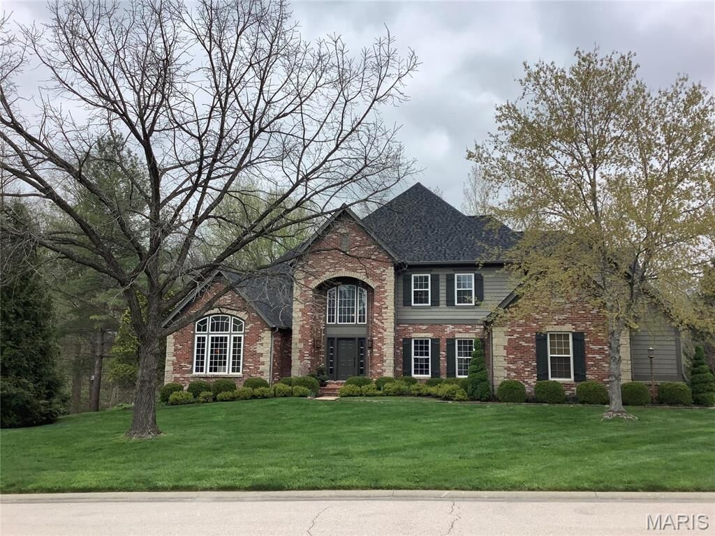 Property Photo:  211 Oak Hollow Lane  MO 63073 