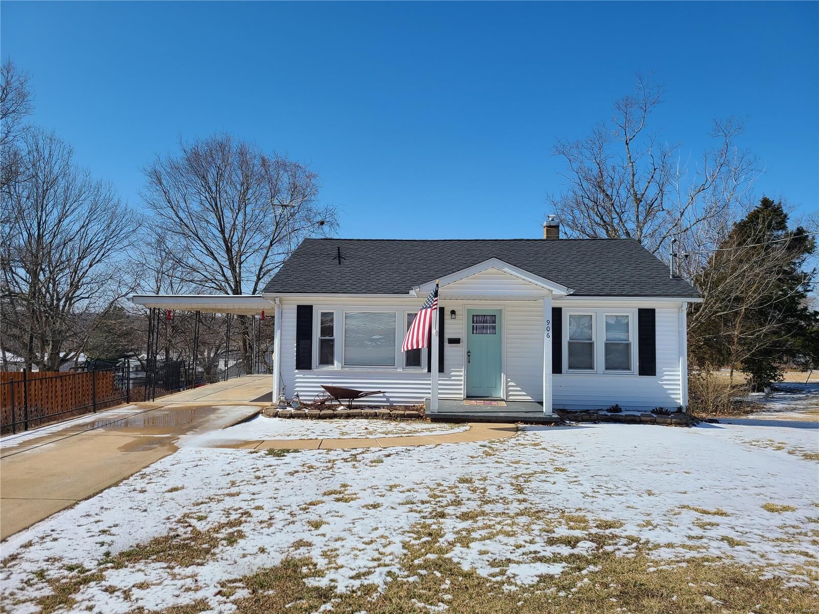 Property Photo:  906 Richeson Road  MO 63664 