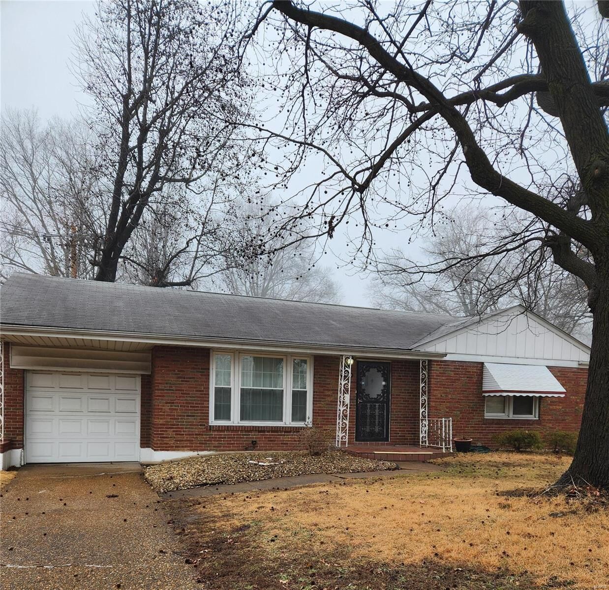Property Photo:  1100 Wentworth Drive  MO 63137 
