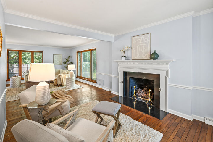 Property Photo:  1030 W Ravine Ln  WI 53217 