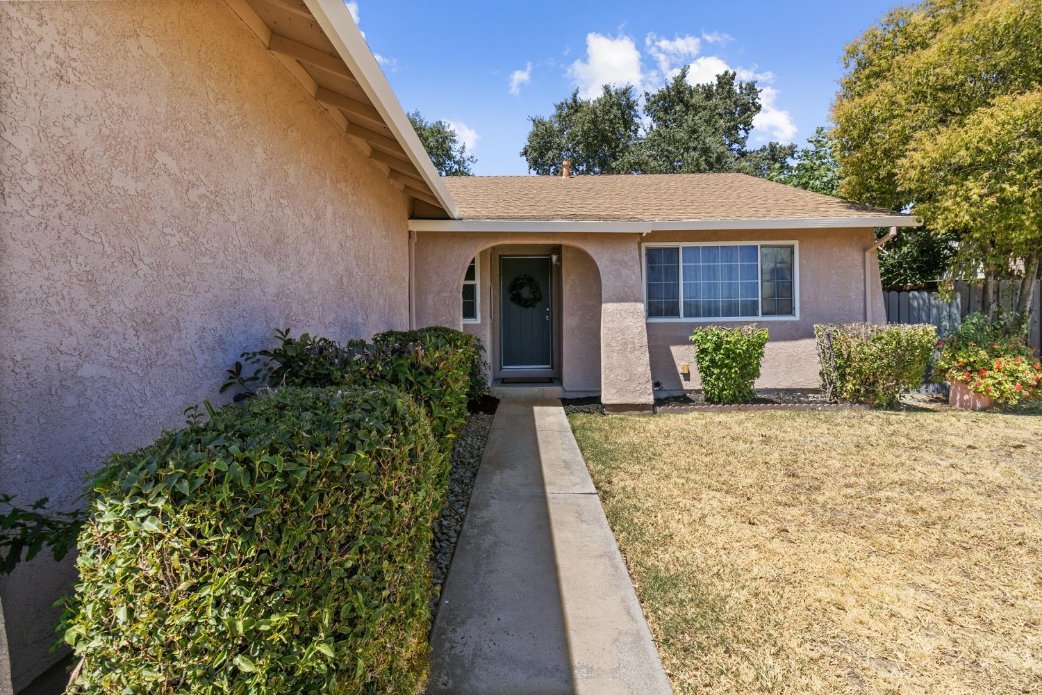 Property Photo: 3237 Irvindale Way CA 95843